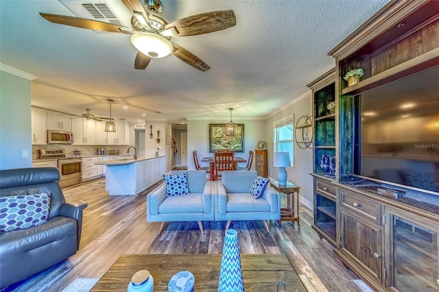 2815 Rampart Cir, Clearwater, FL 33761 - photo 14
