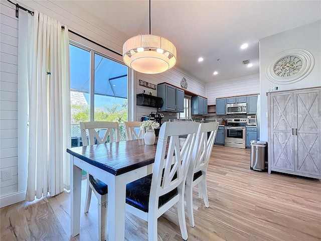 408 Bayou Village Dr, Tarpon Springs, FL 34689 - photo 23
