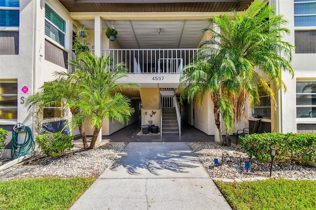 4557 Garnet Dr Unit 203, New Port Richey, FL 34652 - photo 2