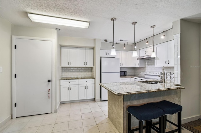 4557 Garnet Dr Unit 203, New Port Richey, FL 34652 - photo 9