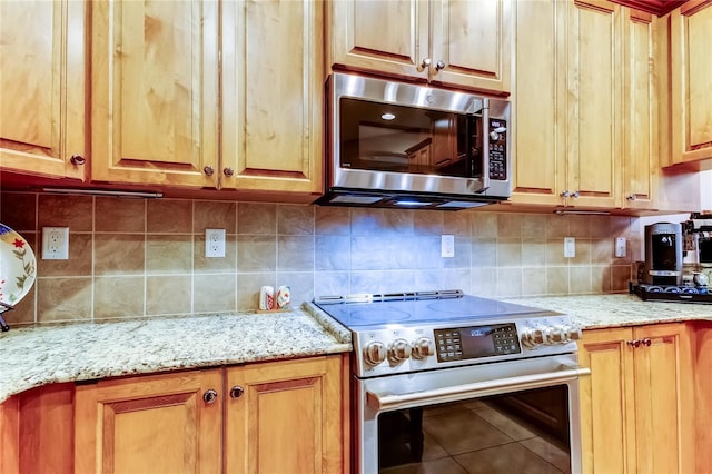 2662 Tanglewood Trl, Palm Harbor, FL 34685 - photo 17