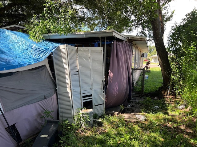 view of outbuilding