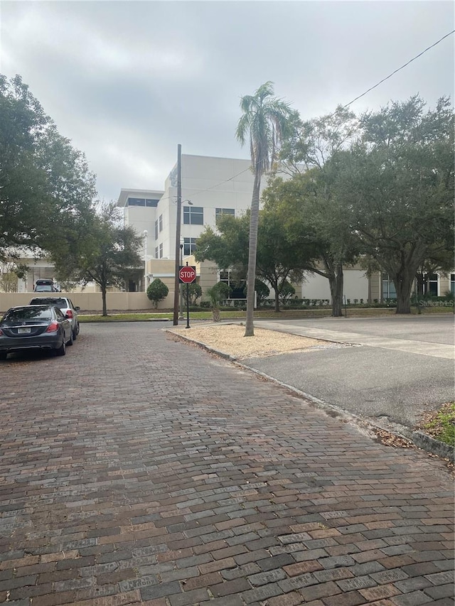 810 Jackson St N, Saint Petersburg, FL 33705 - photo 14