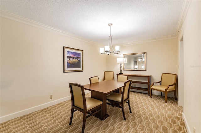 dining area with light carpet, a notable chandelier, a textured ceiling, and crown molding