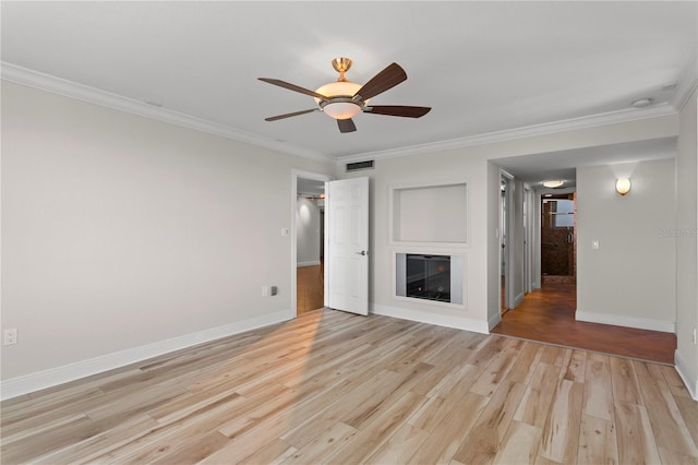 unfurnished living room with light wood-type flooring, ceiling fan, and crown molding