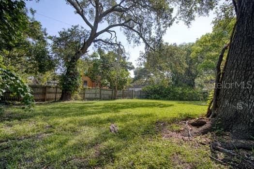 Listing photo 3 for 000 Newton Ave S, Saint Petersburg FL 33701