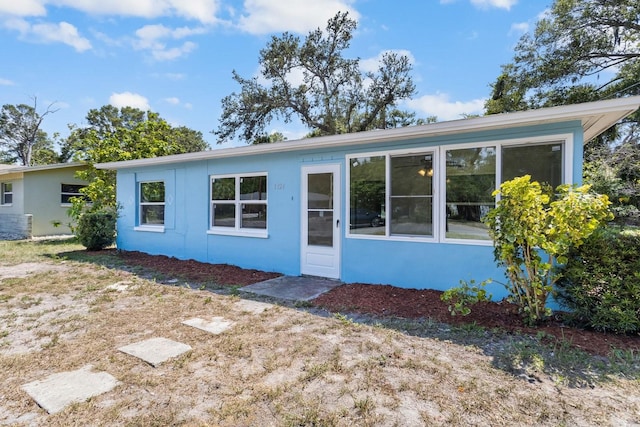 Listing photo 3 for 1724 Harbor Dr, Clearwater FL 33755