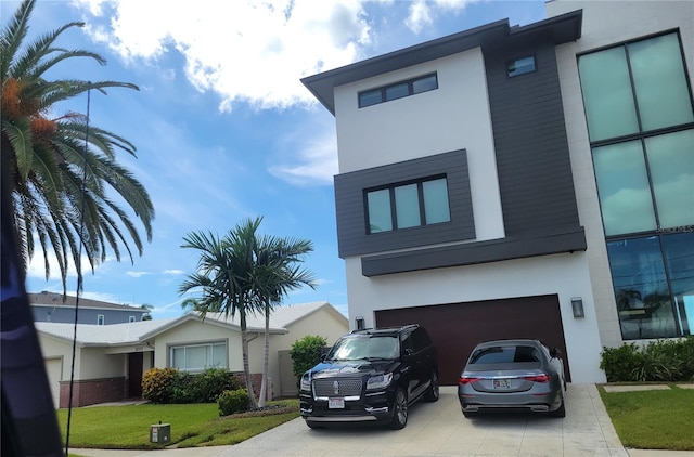 view of front of house with a garage