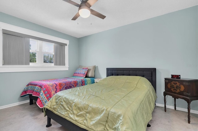 bedroom with ceiling fan