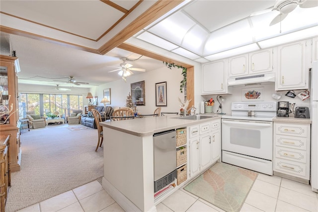 kitchen with light carpet, white electric range, a peninsula, and a ceiling fan