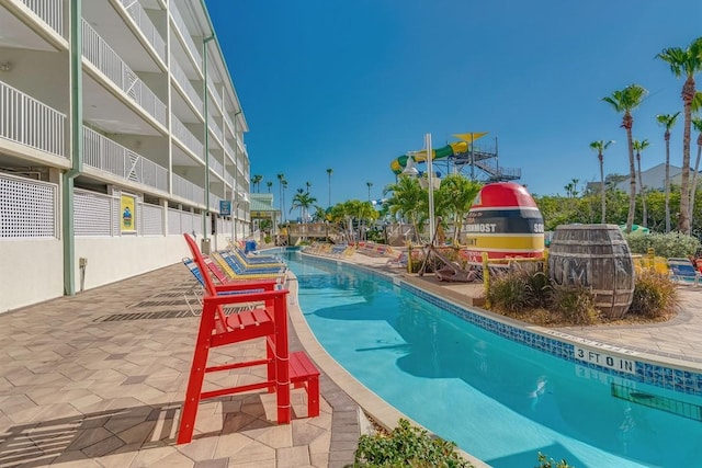 view of swimming pool