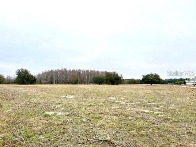 Listing photo 2 for 2 Outlaw Way, Land O Lakes FL 34639