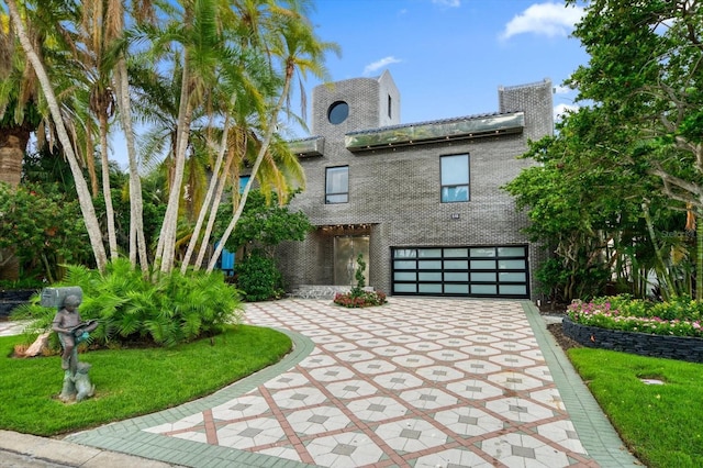 view of front of house featuring a garage