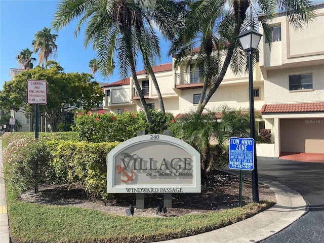 view of community / neighborhood sign