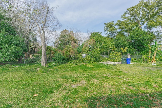 view of yard featuring fence
