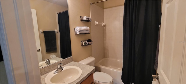 full bathroom with shower / tub combo with curtain, oversized vanity, and toilet