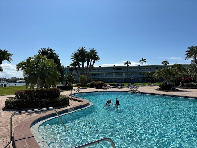 view of swimming pool