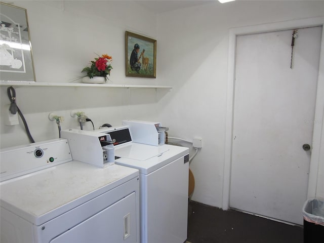 laundry room featuring independent washer and dryer