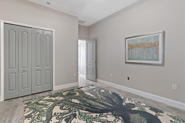 bedroom featuring a closet