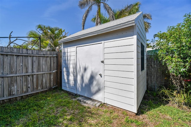 view of outbuilding