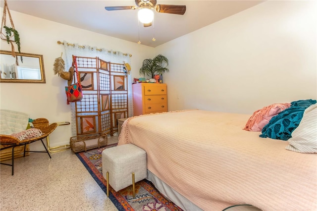 bedroom with ceiling fan