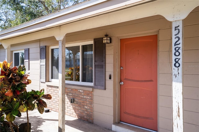 view of property entrance