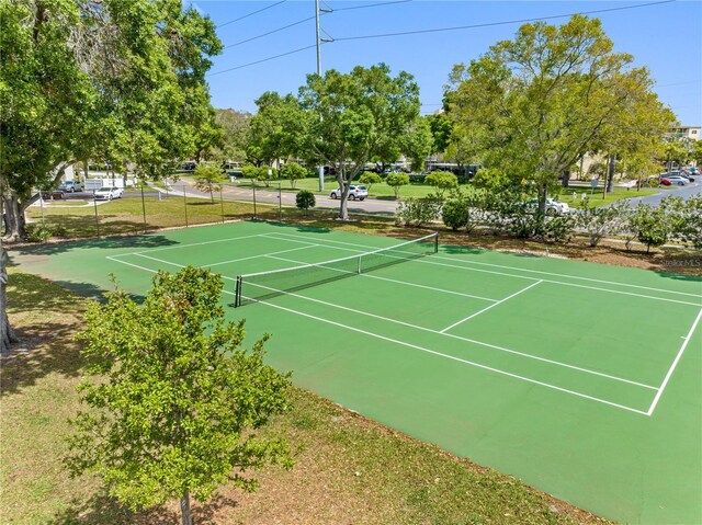 101 Lake Ave NE Unit 225, Largo, FL 33771 - view of sport court featuring fence