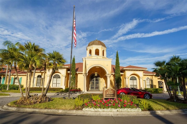 view of building exterior