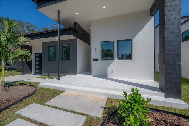 view of entrance to property