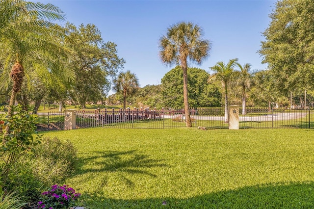 6251 Vista Verde Dr W, Saint Petersburg, FL 33707 - photo 35