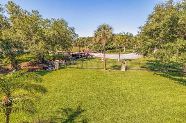 6251 Vista Verde Dr W, Saint Petersburg, FL 33707 - photo 37