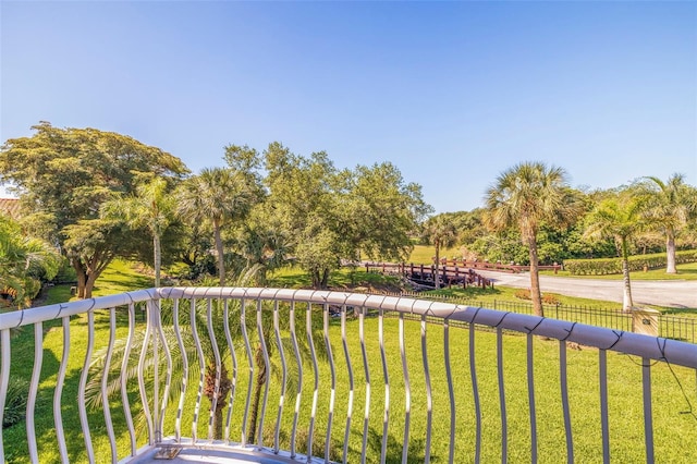 6251 Vista Verde Dr W, Saint Petersburg, FL 33707 - photo 22