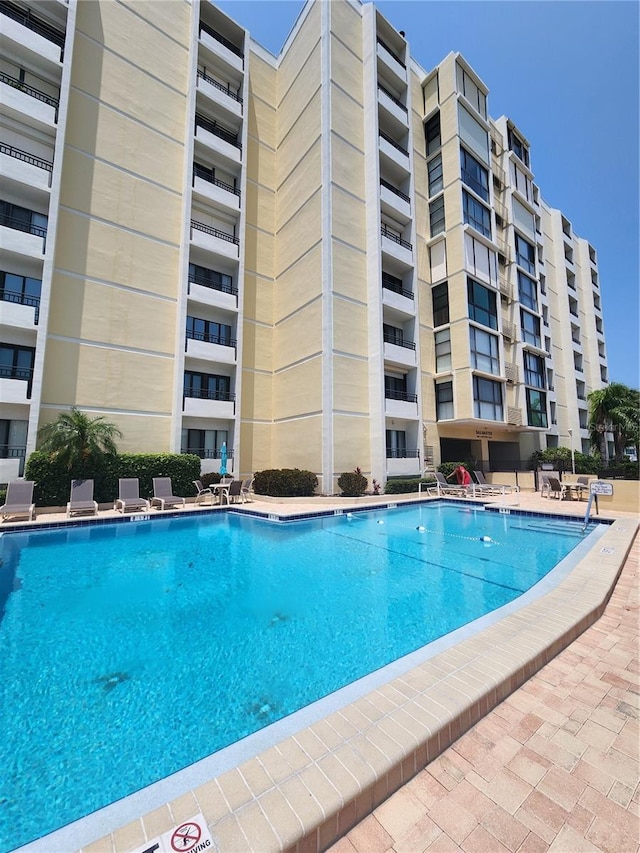 view of swimming pool