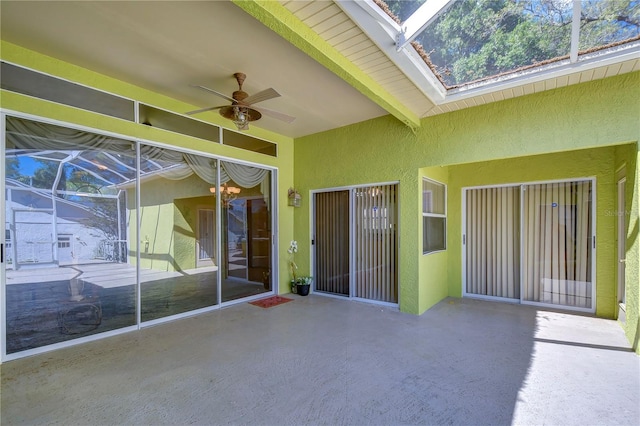 view of terrace with ceiling fan