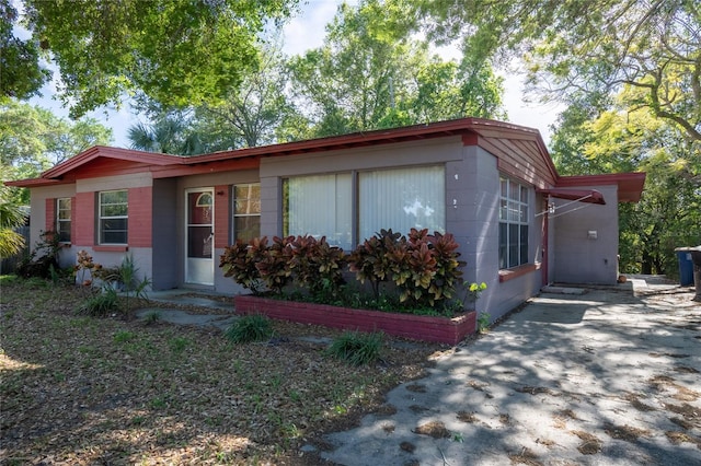 view of front of property