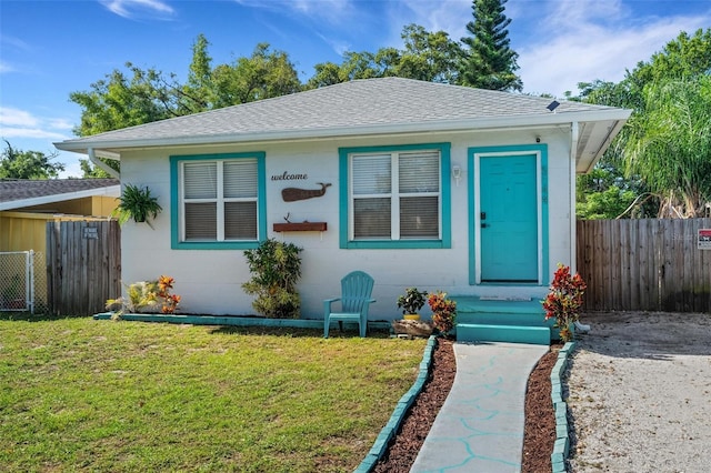 view of front of house with a front yard