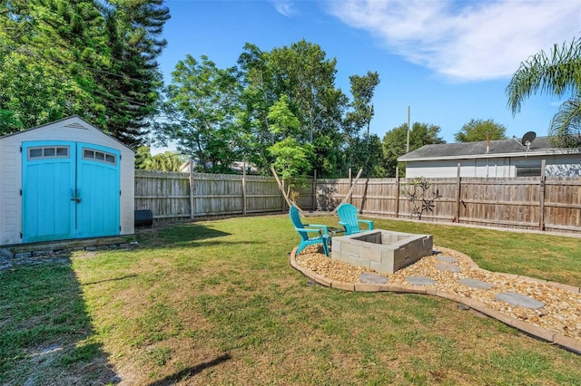 view of yard with a storage unit