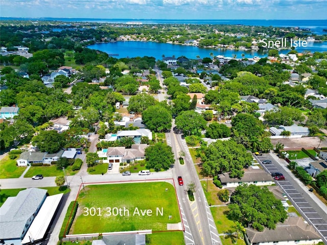 Listing photo 2 for 301 30th Ave N, Saint Petersburg FL 33704