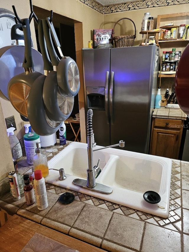 bathroom with a bathtub