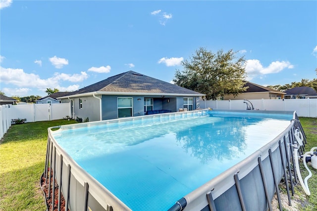 view of swimming pool