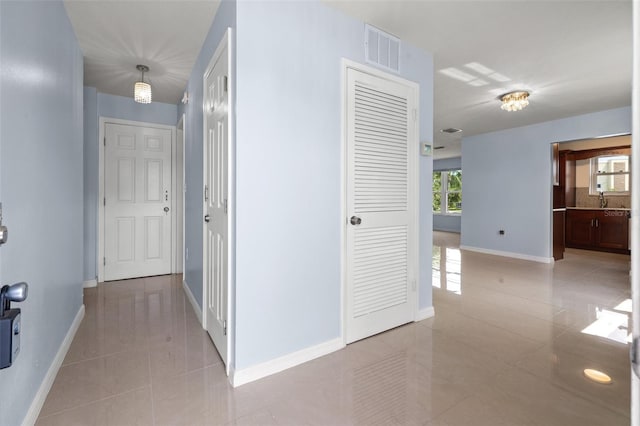 Listing photo 3 for 5660 80th St N Unit A208, Saint Petersburg FL 33709