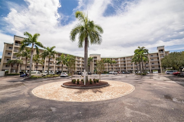 Listing photo 2 for 8800 Bay Pines Blvd Unit 402, Saint Petersburg FL 33709