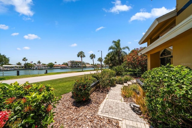 view of yard featuring a water view