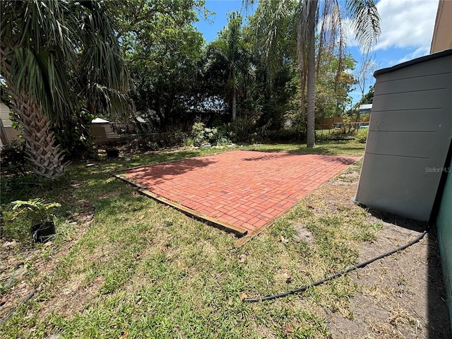 view of yard with a patio