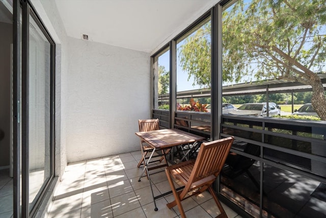 view of sunroom / solarium