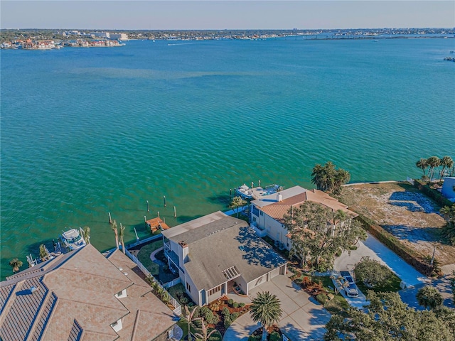 526 Belle Isle Ave, Belleair Beach, FL 33786 - birds eye view of property featuring a water view