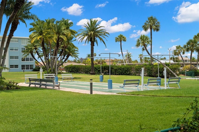 view of home's community featuring a yard