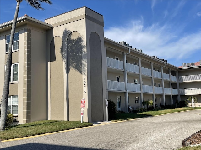 view of building exterior