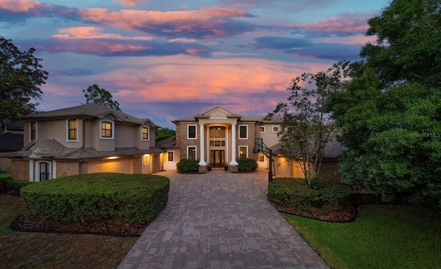 view of front of property featuring a garage