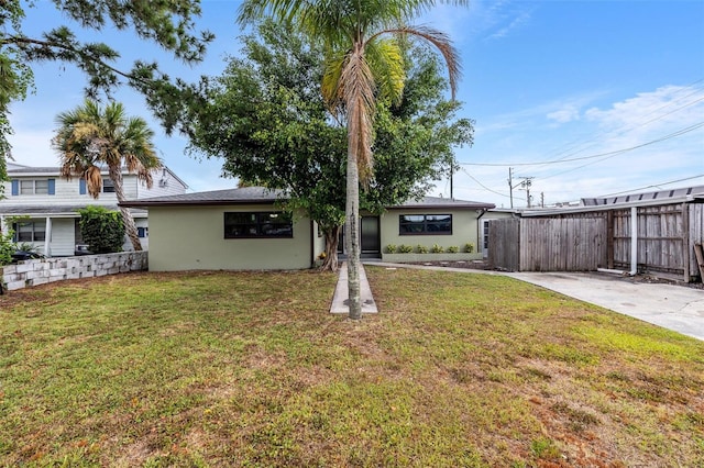 view of front of house with a front yard